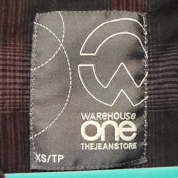 💖2 for $30!💖  Warehouse One Black and Red Plaid Casual Button-Down Shirt - Picture 5 of 7